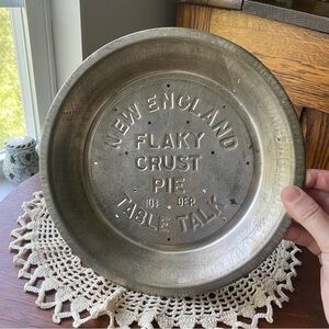 Vintage New England Flaky Crust Pie Tin EUC